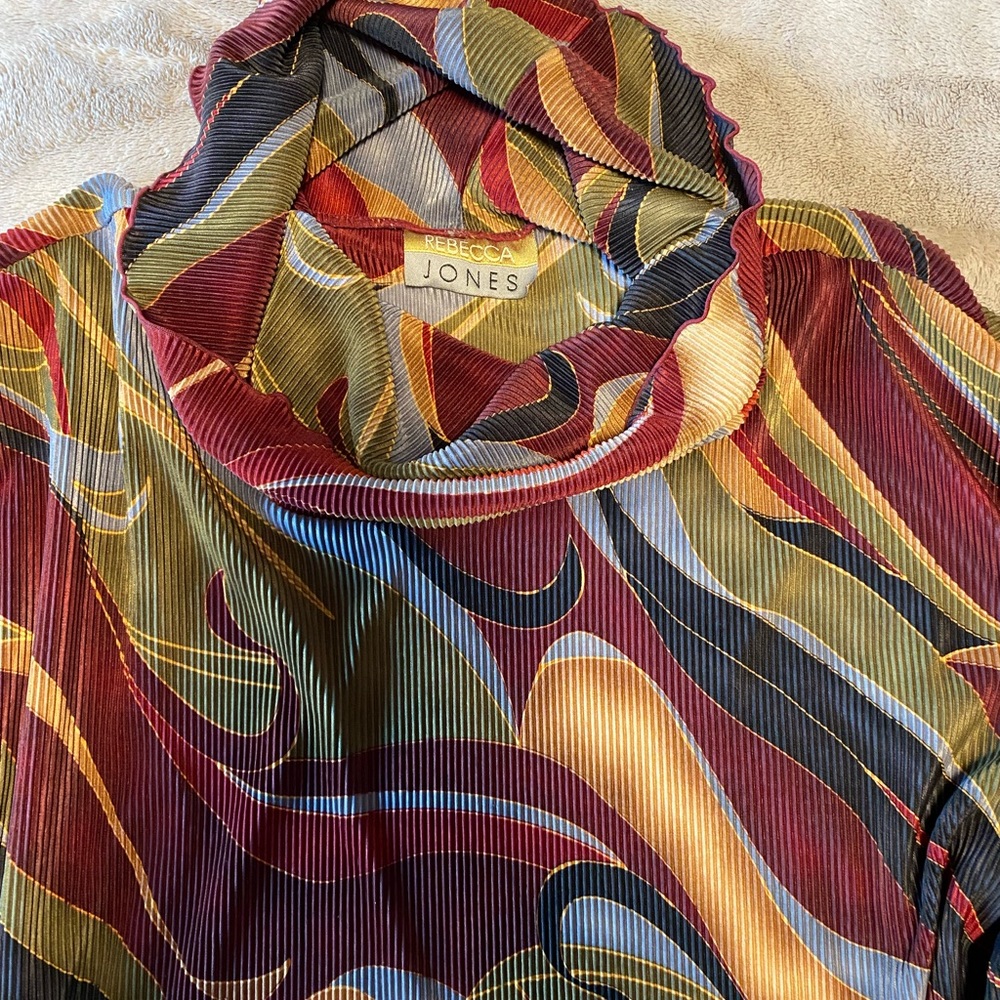 Rebecca Jones, neutral toned, size L-XL